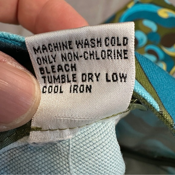 Talbots size 14 capris, bold swirl print, cotton blend, stretch, 60s vibe - Picture 10 of 10